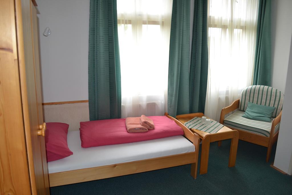Pension65 Police nad Metují Habitación foto